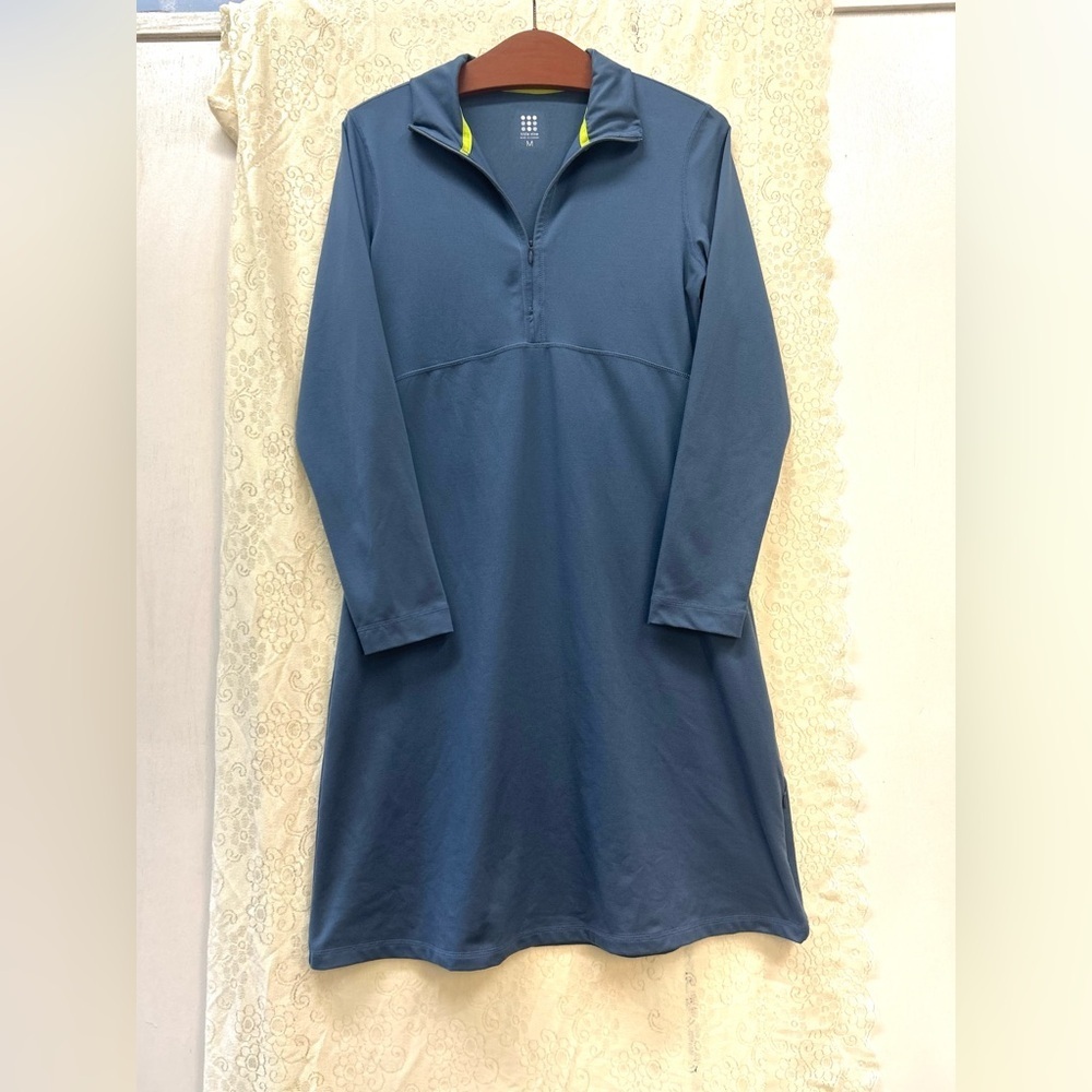 Title Nine medium blue Getaway Long Sleeve Dress Half Zip dream fabric